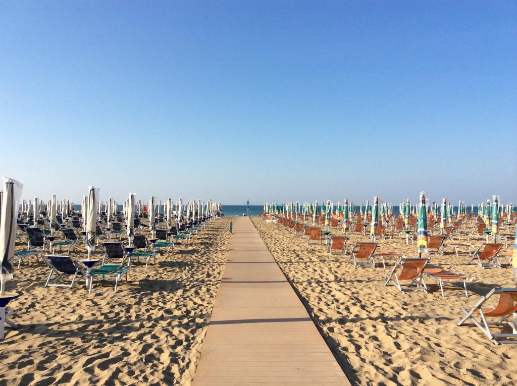 Horizon Belmare Apartments Bibione Exteriör bild