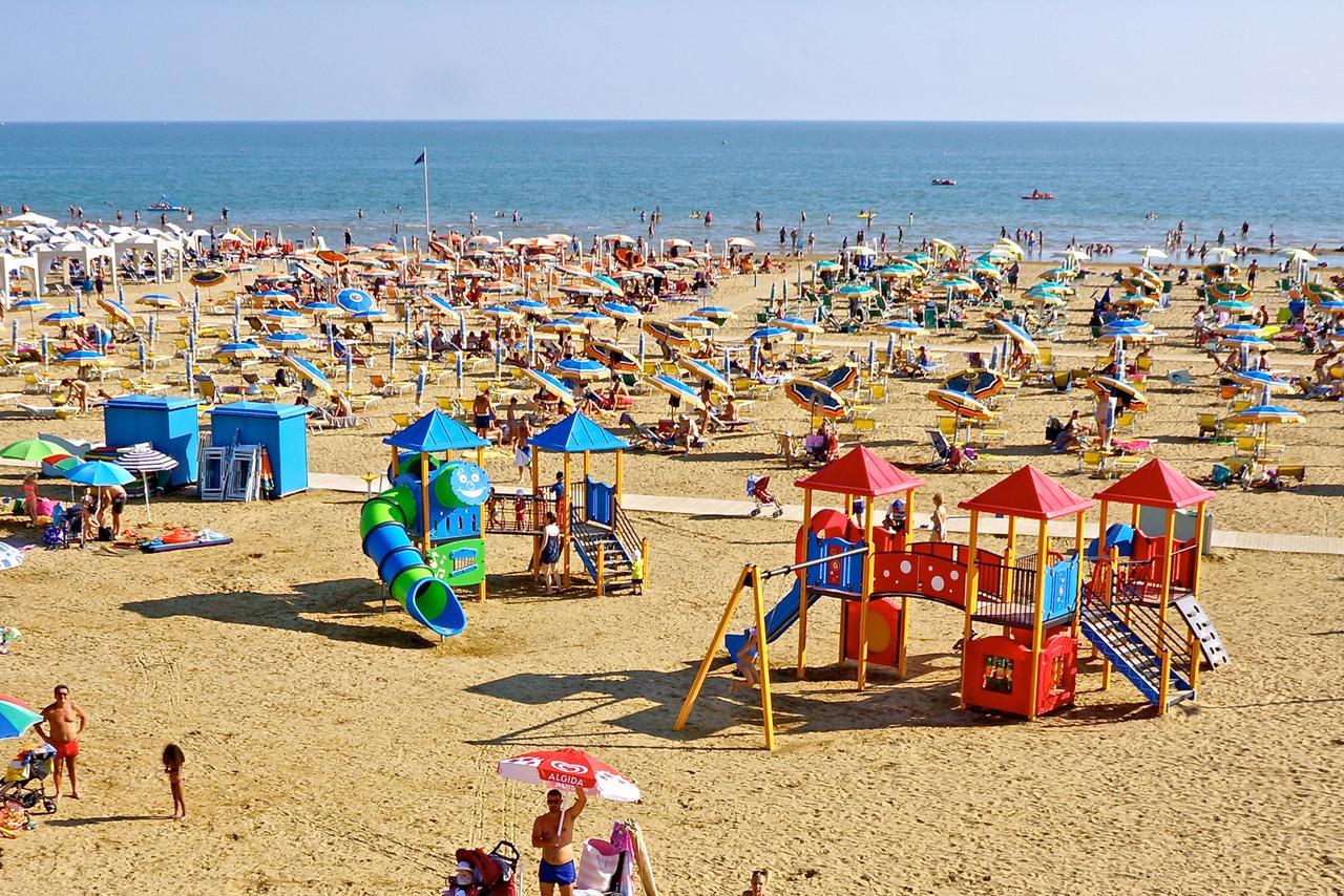 Horizon Belmare Apartments Bibione Exteriör bild