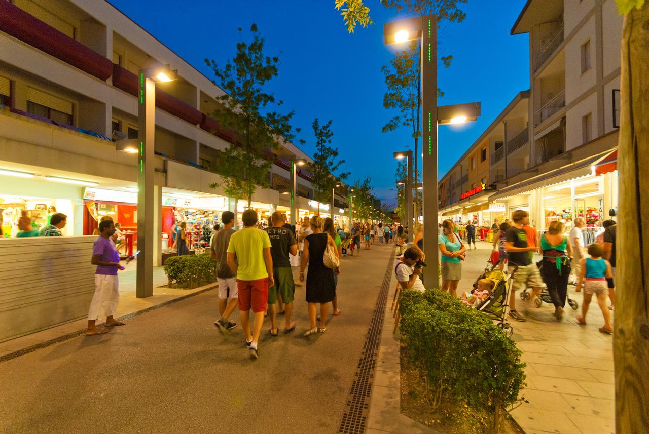Horizon Belmare Apartments Bibione Exteriör bild